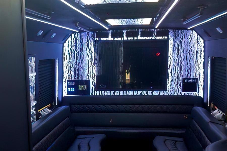 25 PAX Limo Bus With Bathroom Small Photo (19)