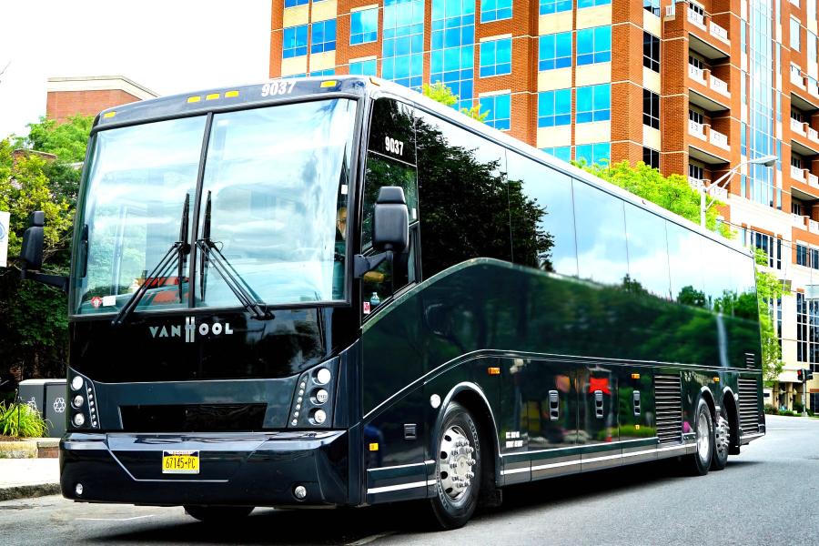 52 PAX Vanhool Coach Bus Photo