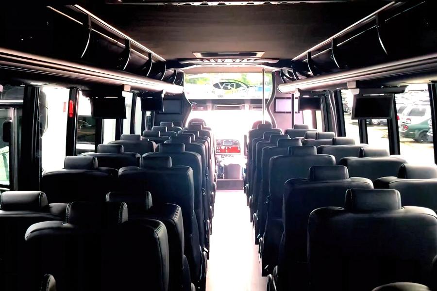 Luxury 47 PAX Coach Small Photo (19)