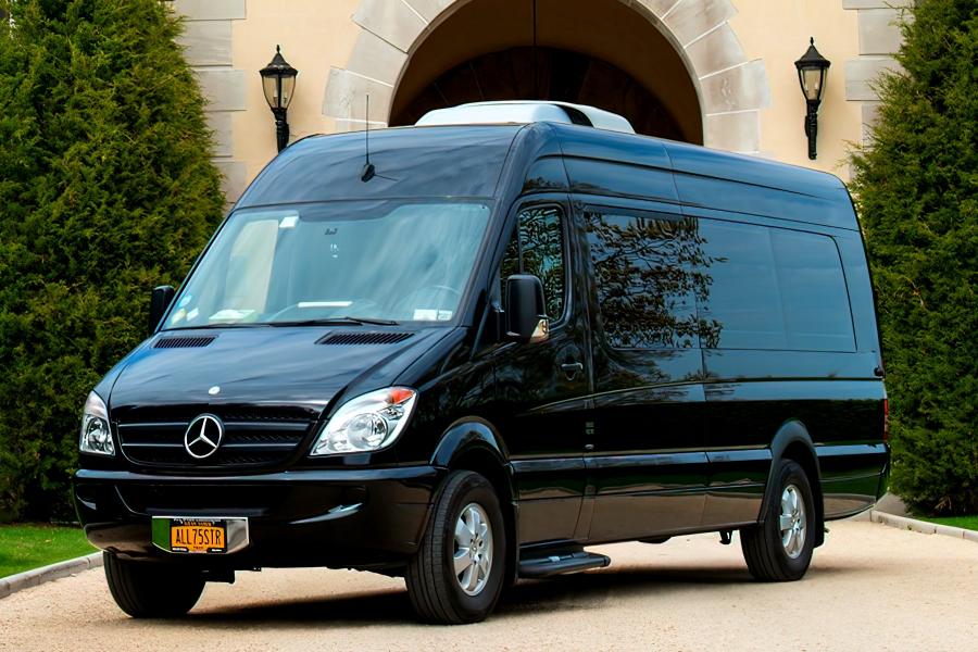 11 PAX Mercedes-Benz Sprinter Passenger Van Photo