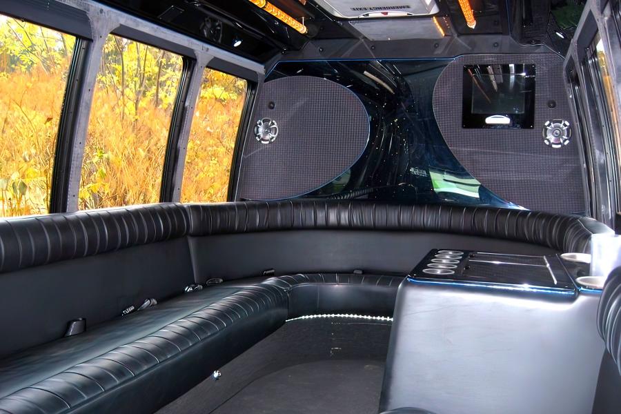 14 PASSENGER PARTY BUS Small Photo (19)