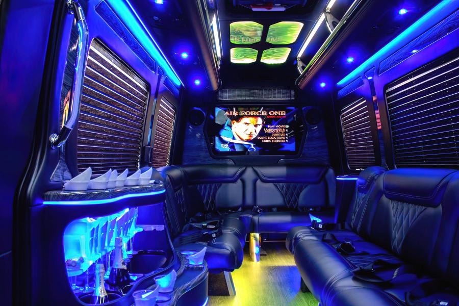 14 PAX Sprinter Mercedes Limousine Small Photo (19)