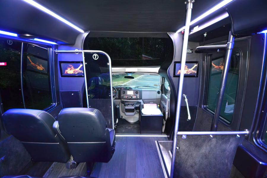 VIP Shuttle 24 PAX Small Photo (19)