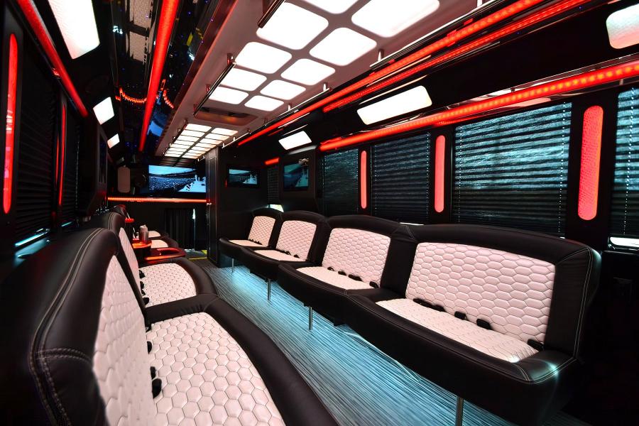 28 Passenger Party Bus Small Photo (19)