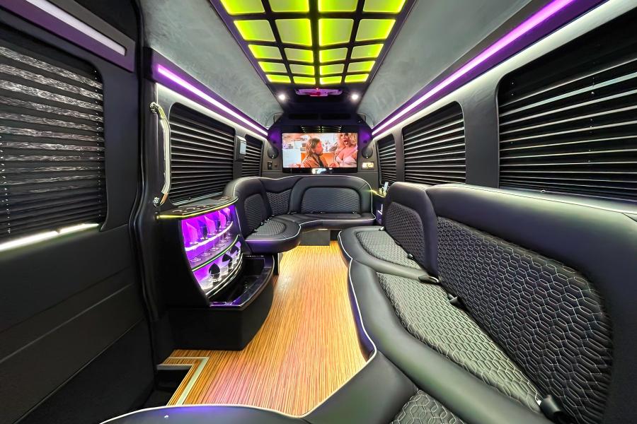 14 PAX Mercedes Benz Sprinter Limousine Small Photo (19)