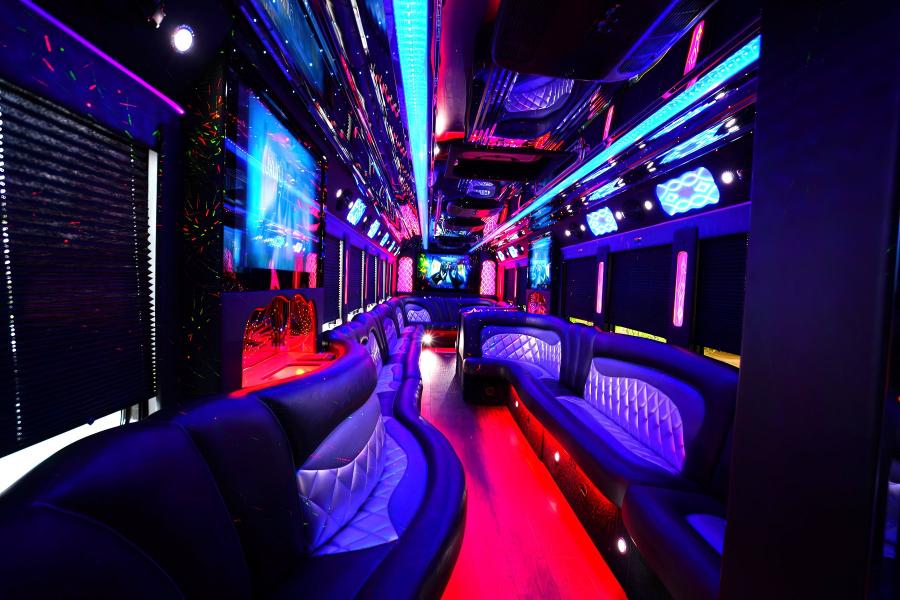 32 Passenger Party Bus Small Photo (19)