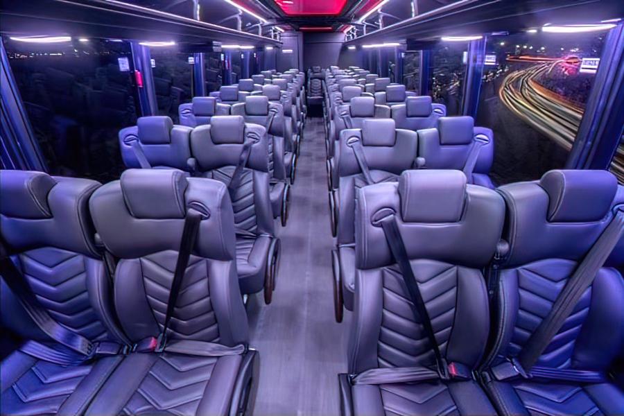 Motor Coach 39 PAX Small Photo (19)