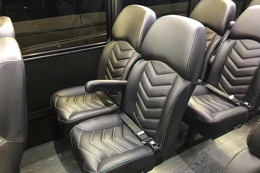 28 PASSENGER MINIBUS Small Photo (19)