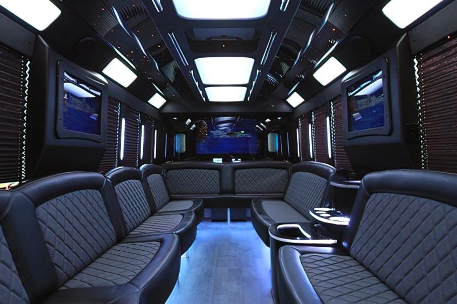 28 PAX Party Bus WITH RESTROOM Small Photo (19)