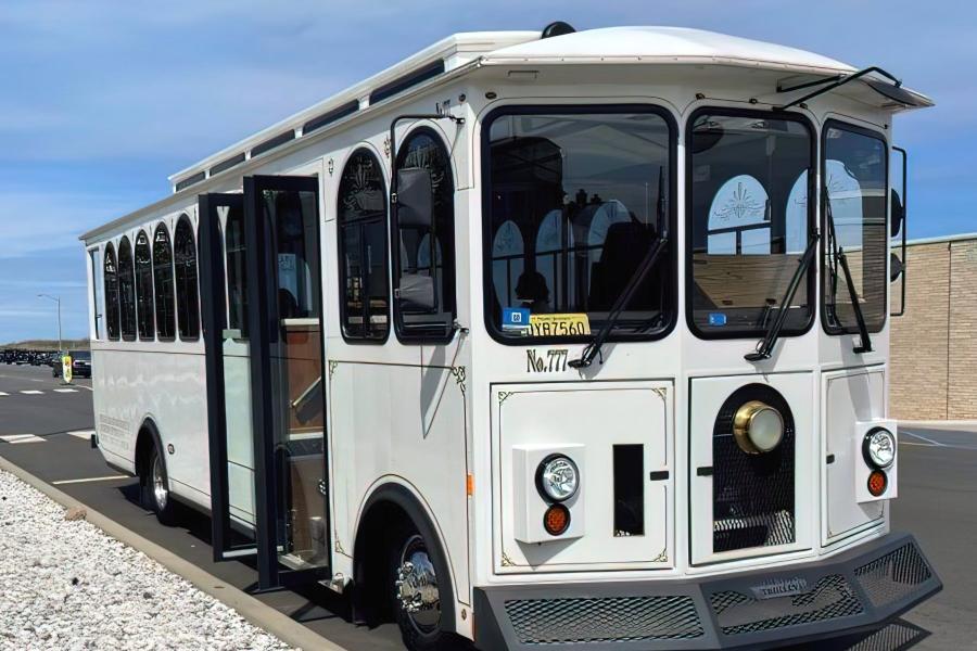 28 PAX WEDDING TROLLEY Photo