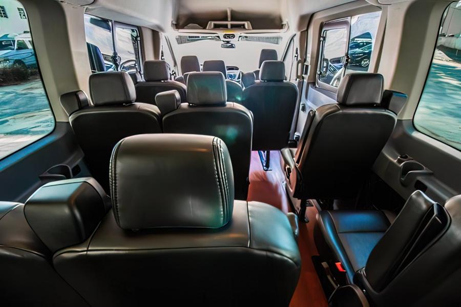 14 Passenger Executive Shuttle Bus Small Photo (19)