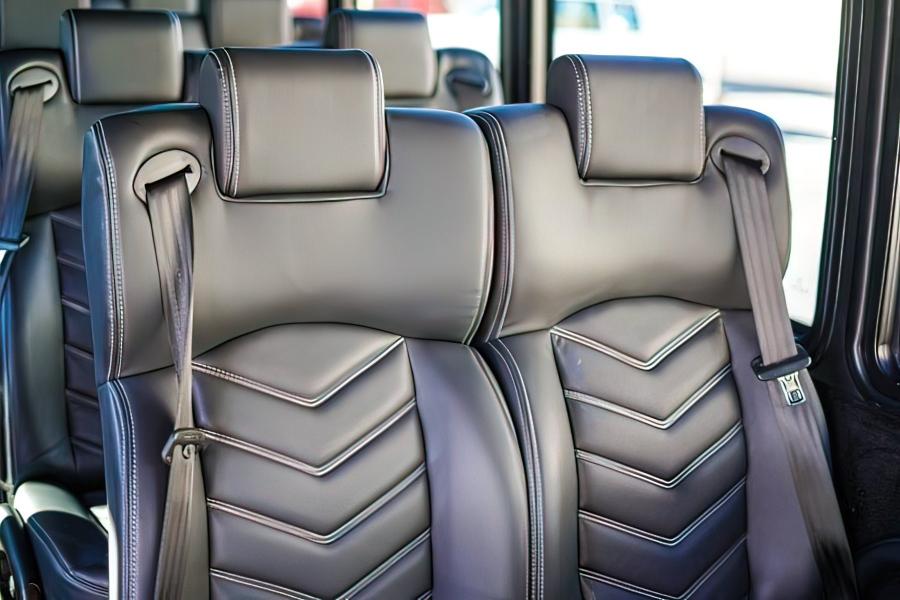 48 Passenger Executive Shuttle Bus Small Photo (19)