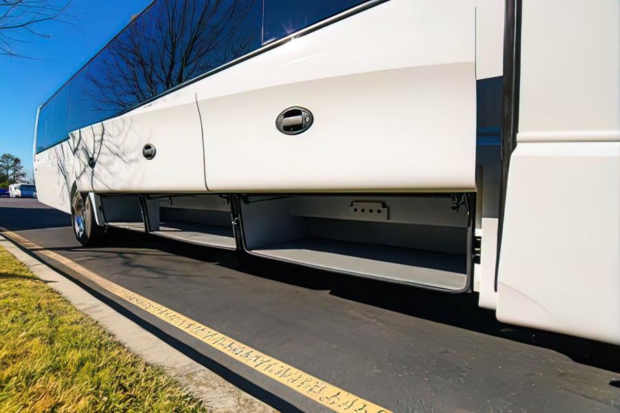 48 Passenger Executive Shuttle Bus Small Photo (19)
