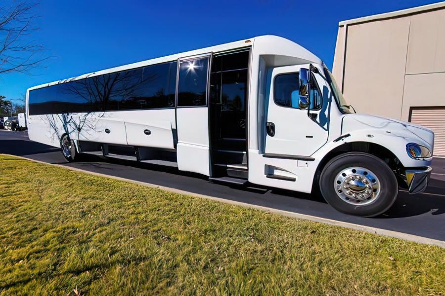 48 Passenger Executive Shuttle Bus Small Photo (19)