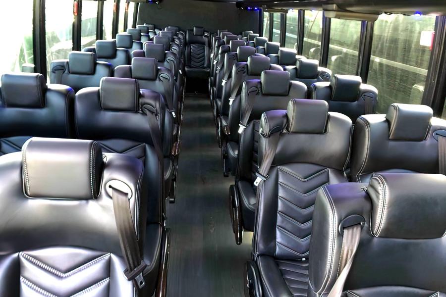 36 Passenger Luxury Bus Small Photo (19)