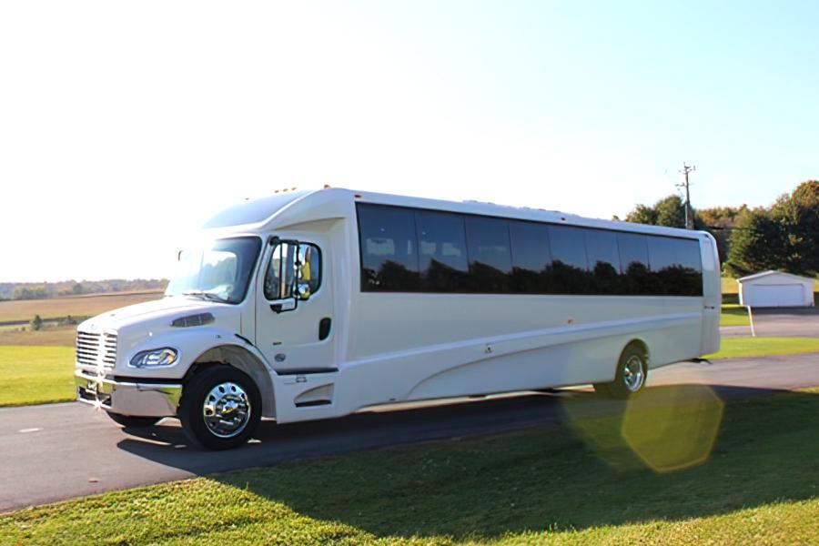 37 PASSENGER EXECUTIVE COACH Photo