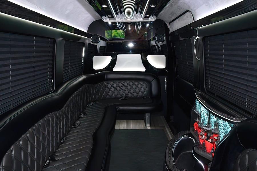 12 PAX MERCEDES PARTY BUS Small Photo (19)