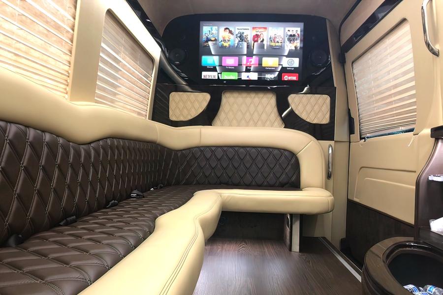 12 PAX MERCEDES PARTY BUS Small Photo (19)
