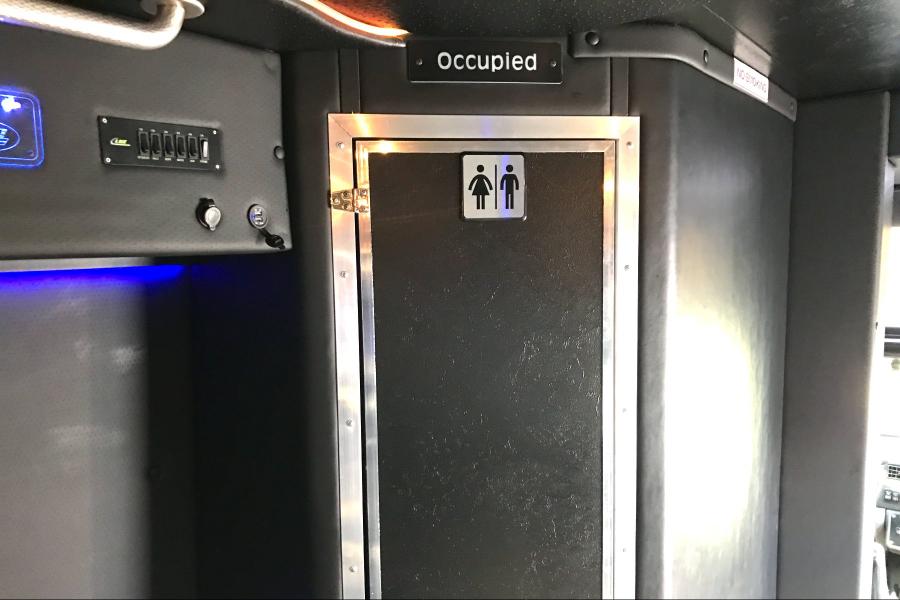 20 Passenger Party Bus with Restroom Small Photo (19)