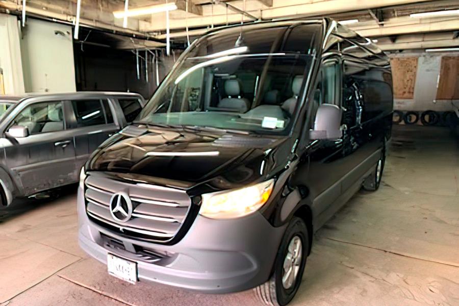 13 PAX Sprinter Bus  Photo