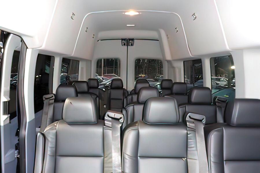 14 PAX MERCEDES SPRINTER Photo