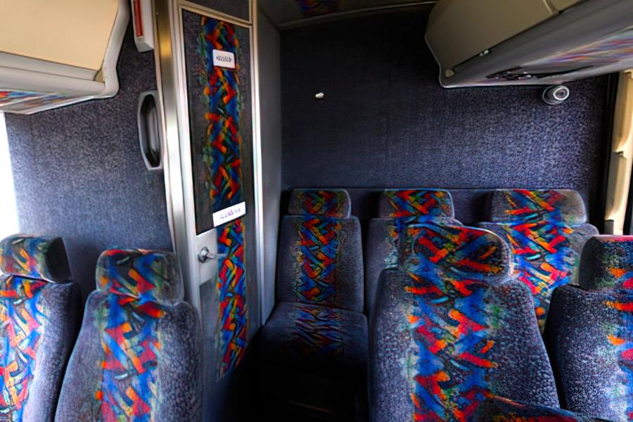 47 PASSENGER MOTOR COACH Small Photo (19)