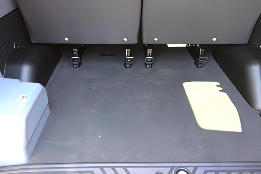 11 PAX Corporate Shuttle Small Photo (19)