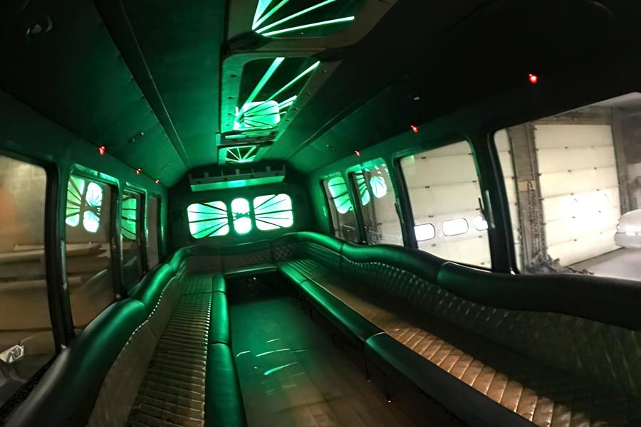 30 PAX Coach Limo Bus Small Photo (19)