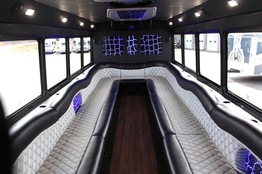 30 PAX Coach Limo Bus Small Photo (19)