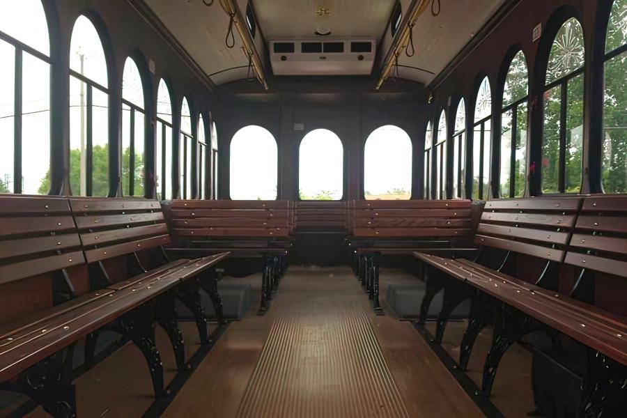32 PAX Trolley  Sir Lancelot Small Photo (19)