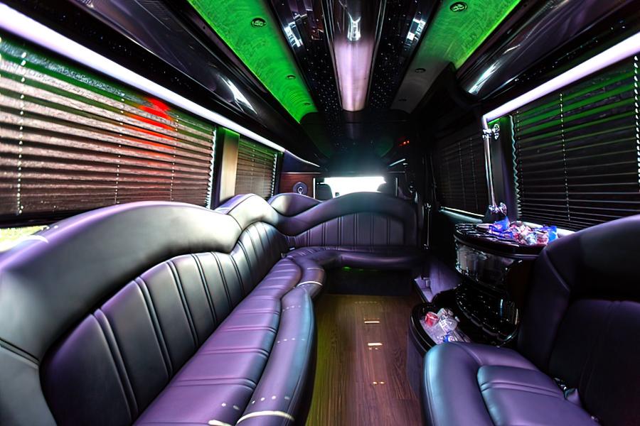 10 PAX Mercedes-Benz Limousine Sprinter Small Photo (19)