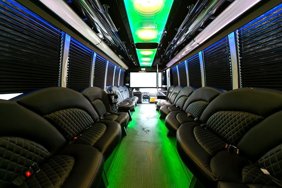 26 PAX Limo Bus Small Photo (19)