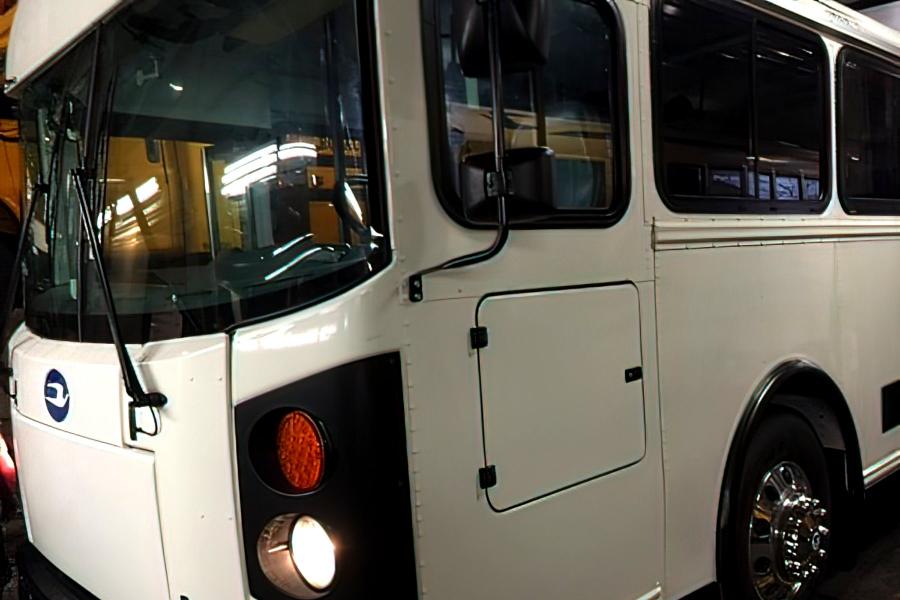COACH BUS 49 PAX Small Photo (19)