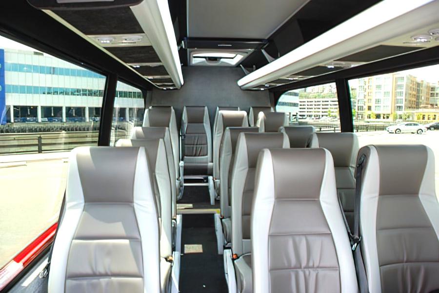 15 PAX Mercedes Sprinter Photo