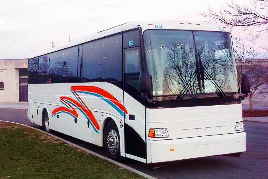 40-PASSENGER MOTORCOACH Small Photo (19)