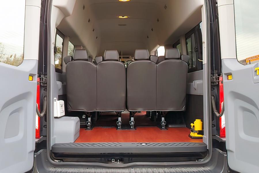 14-PASSENGER EXECUTIVE BUS Small Photo (19)