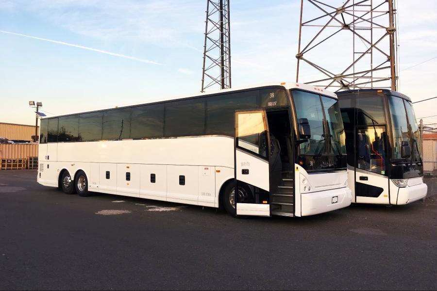 56 PAX Vanhool Coach Small Photo (19)