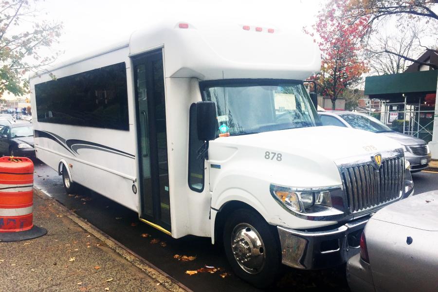 28PAX Party Bus Photo