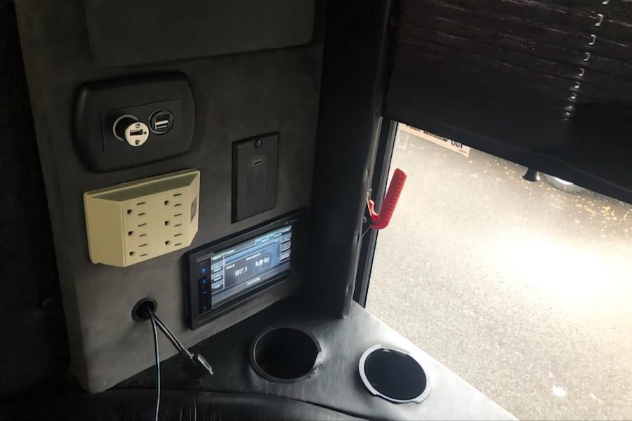 28PAX Party Bus Small Photo (19)