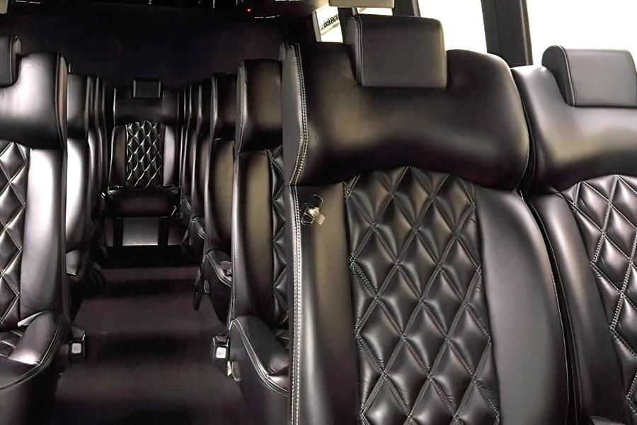 24 PASSENGER LUXURY BUS Photo