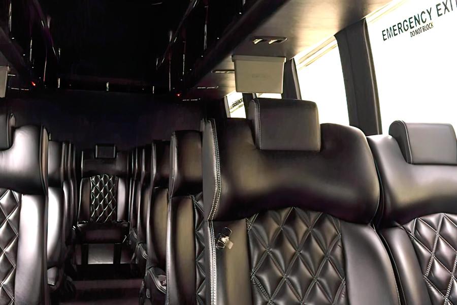 24 PASSENGER LUXURY BUS Small Photo (19)