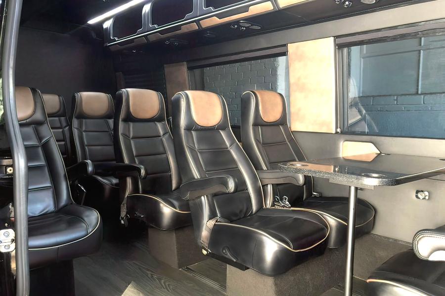 14 PASSENGER SPRINTER Photo