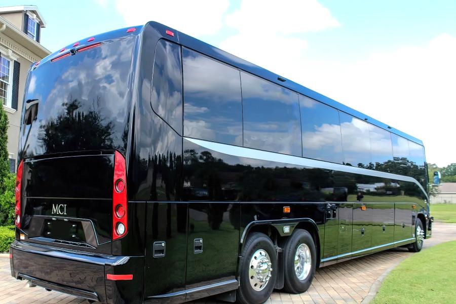 55 PAX Deluxe Motor Coach  Small Photo (19)
