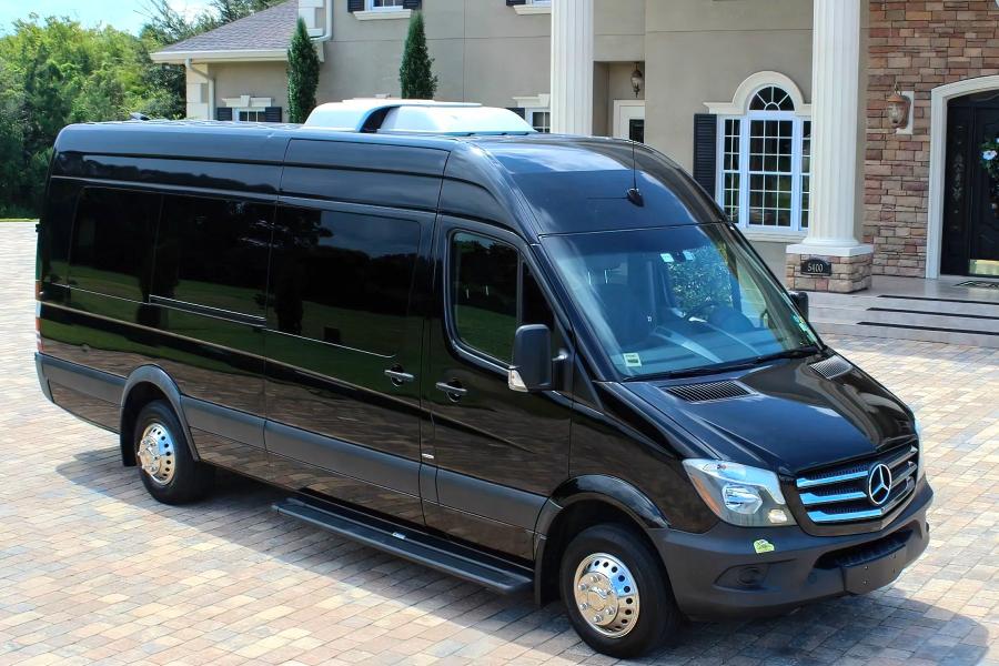 14 PAX Mercedes Sprinter Van Photo