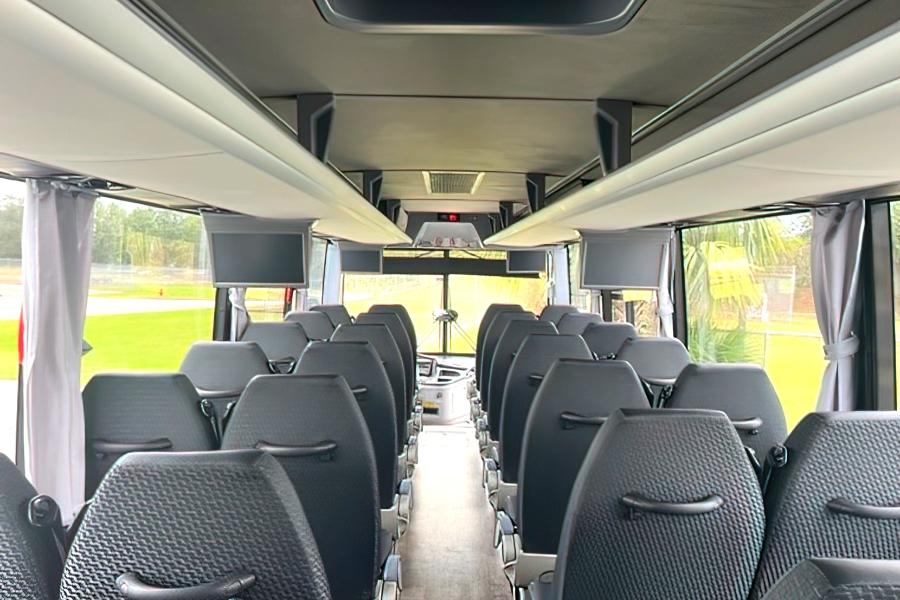 35 PAX  Bus With Restroom Small Photo (19)