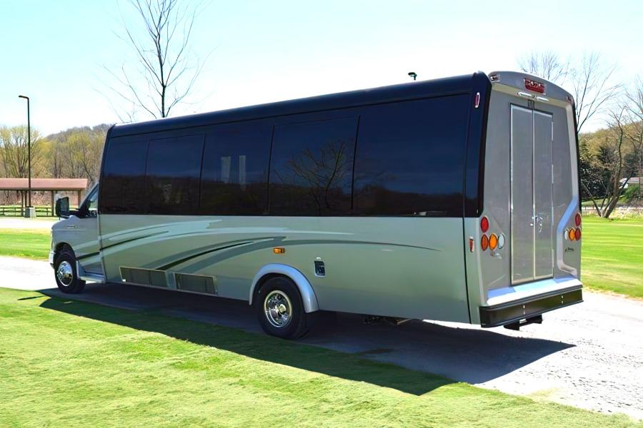  17 Passenger Executive Bus  Small Photo (19)