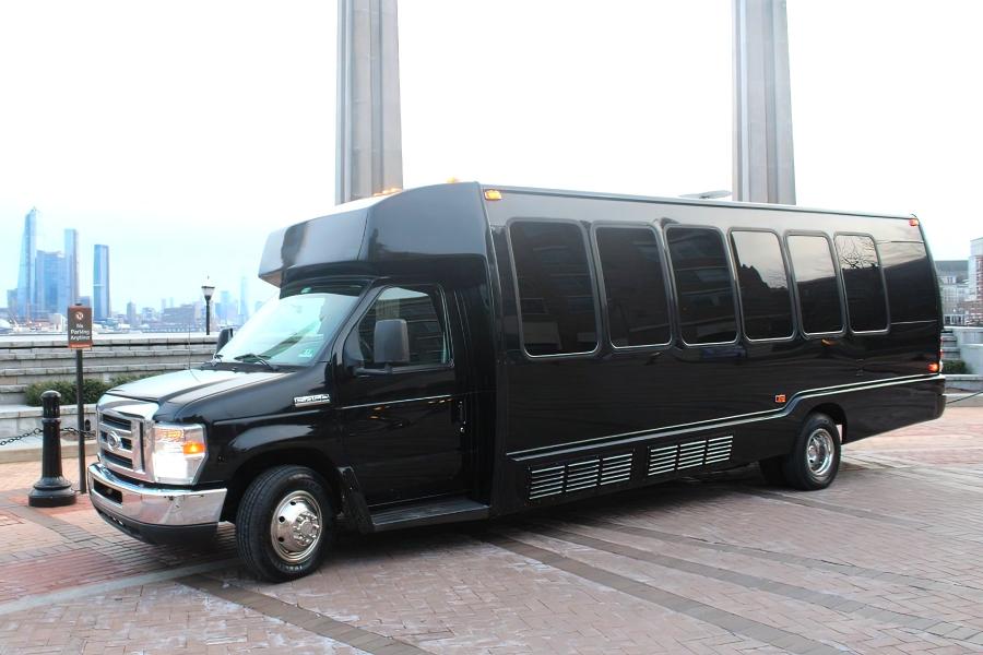14 Passenger Party Bus Photo